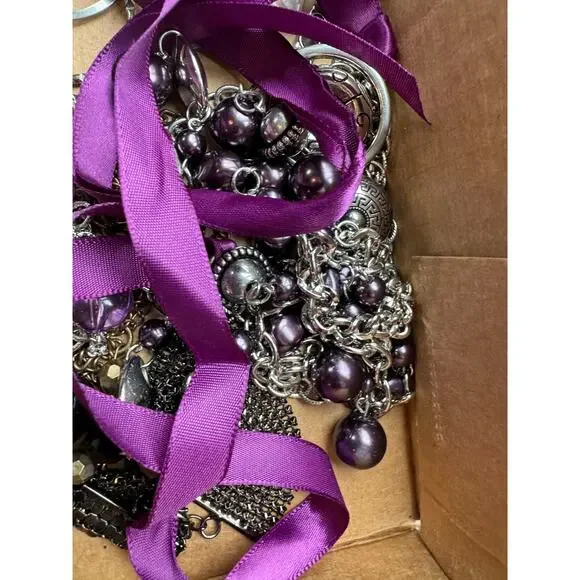 3lb jewelry mix. Craft. Wear. Resell. Vintage to now. - Picture 7 of 12